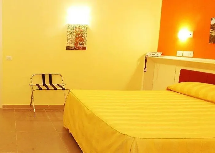 Capodichino International 4*