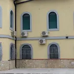 Otel Capodichino International 4*