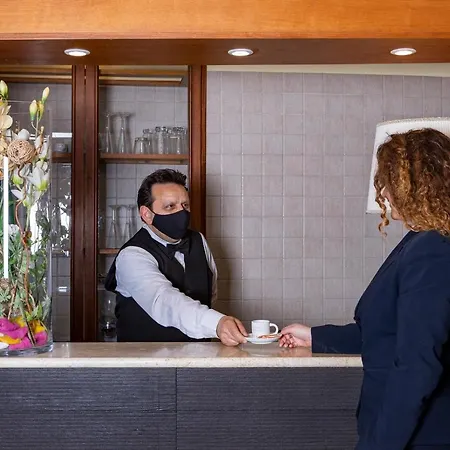 Capodichino International 4*